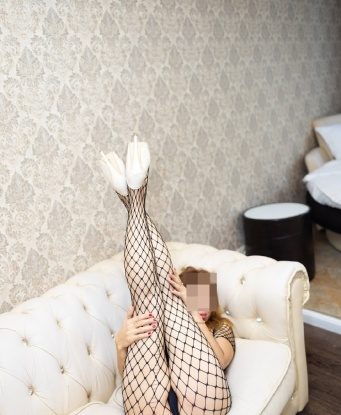 У меня много возможностей, чтобы ты испытал настоящий экстаз: классический секс, оральные ласки, эротический массаж и многое другое. Не стесняйся, расскажи мне о своих фантазиях, и вместе мы сделаем их реальностью. Мои клиенты оставляют самые лестные отзывы о встречах со мной, потому что я нежная, страстная и умею угодить каждому. Посмотри мои фото, они только подогреют твое желание встретиться со мной. Жду тебя, чтобы сделать твои сокровенные мечты яркой реальностью. 🔥💋🌟 1065, 36 лет